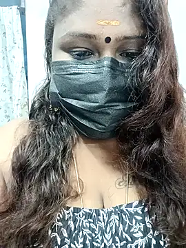 Snapshot of simran21 chatting on 02/02/25, 02:24 simran21 online show from 02/02/25, 02:24