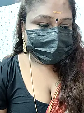 Snapshot of simran21 chatting on 02/20/25, 04:25 simran21 online show from 02/20/25, 04:25