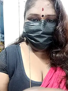 Snapshot of simran21 chatting on 02/04/25, 03:26 simran21 online show from 02/04/25, 03:26