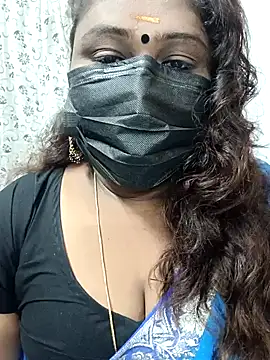 Snapshot of simran21 chatting on 01/28/25, 02:42 simran21 online show from 01/28/25, 02:42