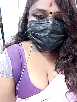 Snapshot of simran21 chatting on 01/17/25, 07:27 simran21 online show from 01/17/25, 07:27