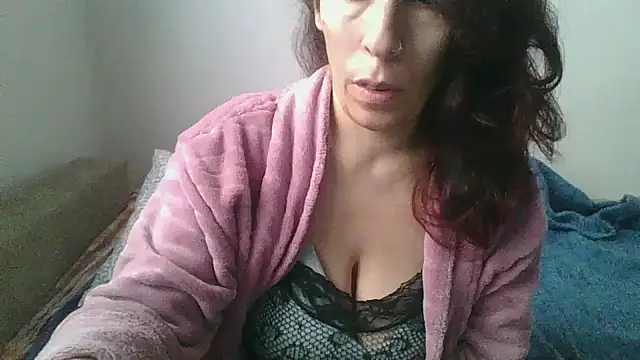 Snapshot of hairygirl80 chatting on 11/14/25, 09:57 hairygirl80 online show from 11/14/25, 09:57