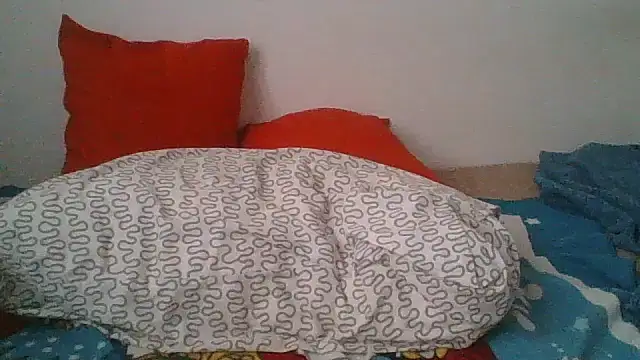 Snapshot of hairygirl80 chatting on 11/21/25, 02:16 hairygirl80 online show from 11/21/25, 02:16