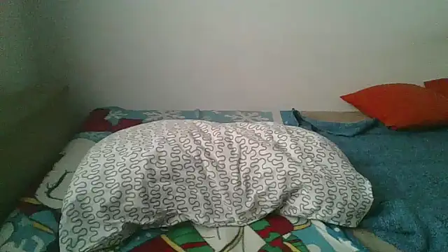 Snapshot of hairygirl80 chatting on 01/14/26, 12:53 hairygirl80 online show from 01/14/26, 12:53