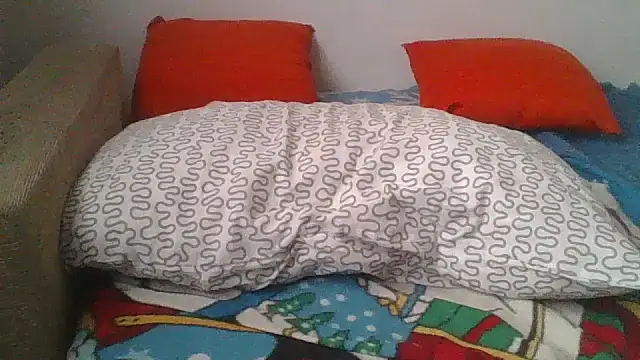 Snapshot of hairygirl80 chatting on 02/17/26, 09:50 hairygirl80 online show from 02/17/26, 09:50