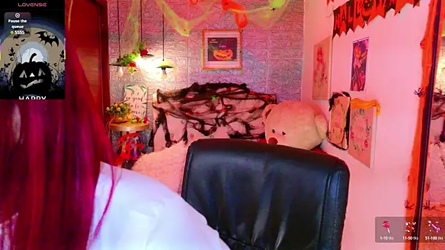 meghan nill online show from 10/08/25, 02:46