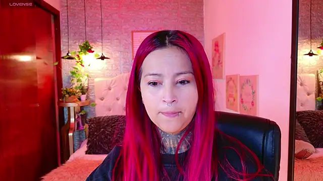 meghan nill online show from 12/03/25, 02:56