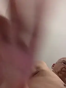 Snapshot of Sunnyboy7897 chatting on 12/16/25, 12:15 Sunnyboy7897 online show from 12/16/25, 12:15