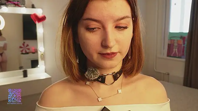 sarahUwU online show from 02/16/26, 08:13