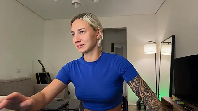 AnneBall online show from 10/29/25, 03:11