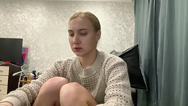 Snapshot of AnneBall chatting on 01/07/25, 01:46 AnneBall online show from 01/07/25, 01:46