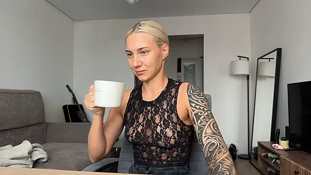 AnneBall online show from 11/29/25, 10:04