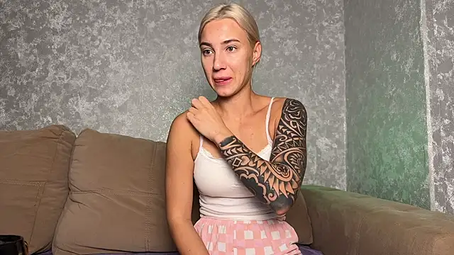 AnneBall online show from 11/12/25, 05:11