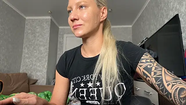 AnneBall online show from 04/02/26, 06:31