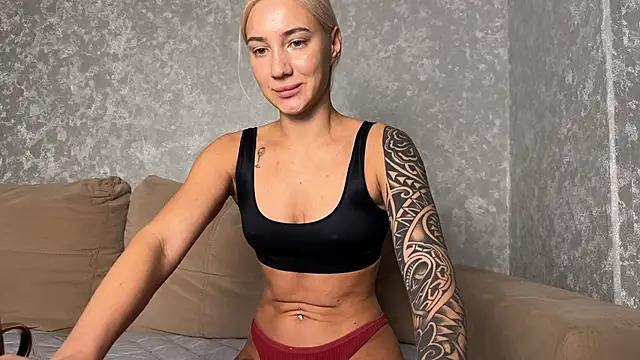 AnneBall online show from 11/17/25, 08:18