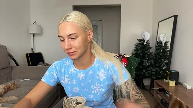 AnneBall online show from 12/21/25, 09:22