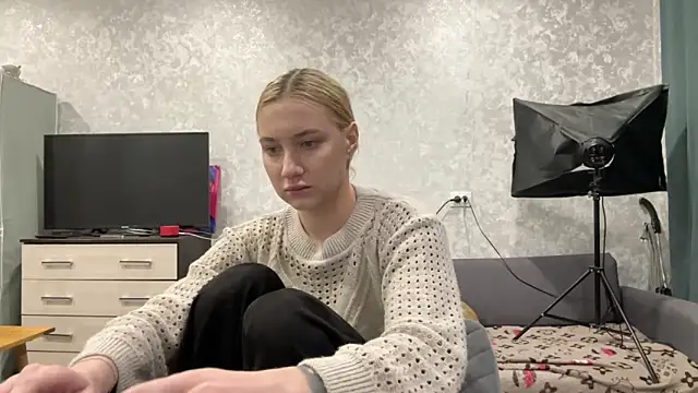 Snapshot of AnneBall chatting on 01/25/25, 03:20 AnneBall online show from 01/25/25, 03:20