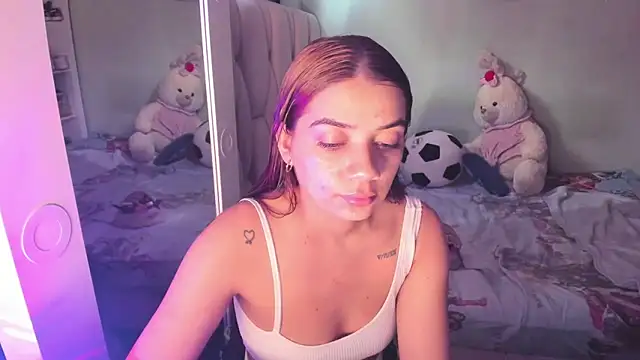 KittyKlum online show from 12/19/25, 05:15