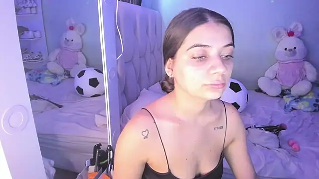 KittyKlum online show from 10/14/25, 04:40