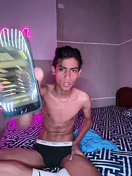 Mauuu18 online show from 02/01/25, 04:46