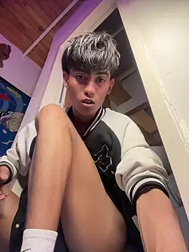 Mauuu18 online show from 02/08/26, 02:53