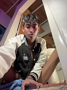 Mauuu18 online show from 11/23/25, 03:27