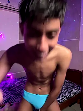 Mauuu18 online show from 09/21/25, 03:00