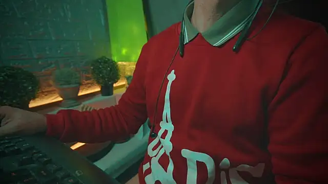 Snapshot of alex-volo chatting on 01/17/25, 04:26 alex-volo online show from 01/17/25, 04:26