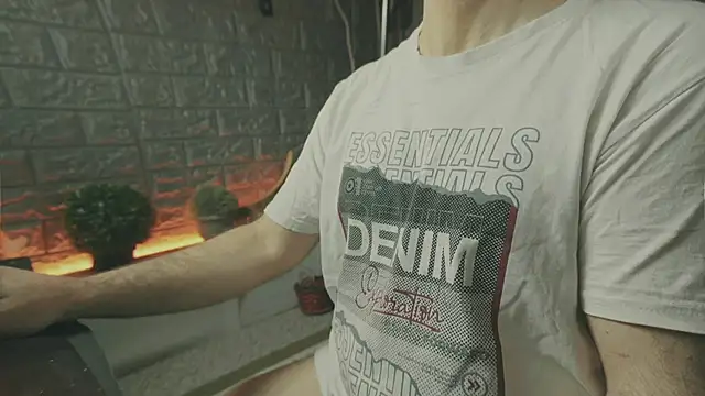 Snapshot of alex-volo chatting on 10/10/25, 03:07 alex-volo online show from 10/10/25, 03:07