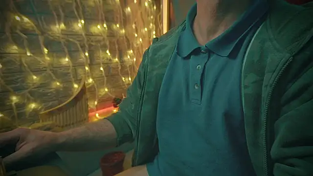 Snapshot of alex-volo chatting on 12/20/24, 01:36 alex-volo online show from 12/20/24, 01:36