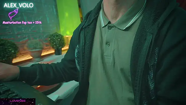 Snapshot of alex-volo chatting on 01/24/25, 09:06 alex-volo online show from 01/24/25, 09:06