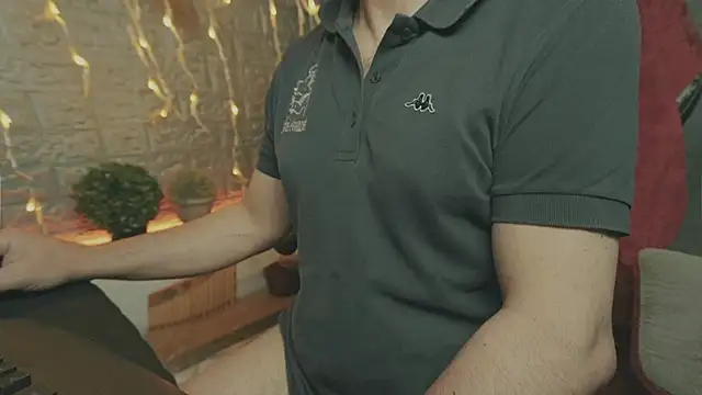 alex-volo online show from 12/22/25, 03:23
