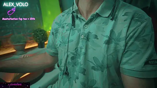 Snapshot of alex-volo chatting on 01/25/25, 02:36 alex-volo online show from 01/25/25, 02:36