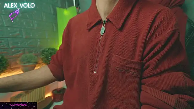 Snapshot of alex-volo chatting on 03/12/25, 02:30 alex-volo online show from 03/12/25, 02:30