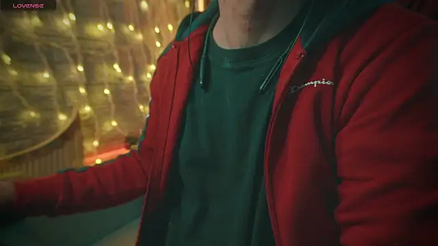 Snapshot of alex-volo chatting on 12/29/24, 03:44 alex-volo online show from 12/29/24, 03:44