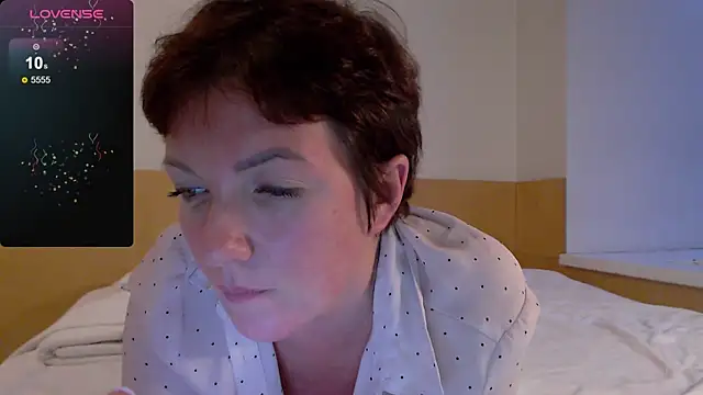 Snapshot of Katherine_Fox chatting on 09/20/25, 03:50 Katherine Fox online show from 09/20/25, 03:50