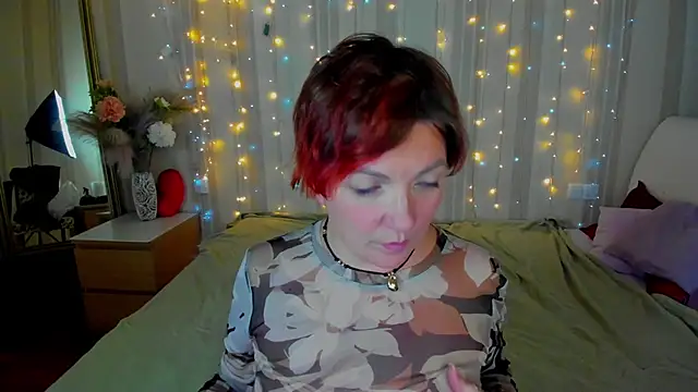 Snapshot of Katherine_Fox chatting on 03/13/25, 10:10 Katherine Fox online show from 03/13/25, 10:10