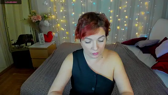 Snapshot of Katherine_Fox chatting on 01/25/25, 12:16 Katherine Fox online show from 01/25/25, 12:16