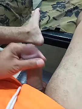 manuelmen211 online show from 11/09/25, 02:37