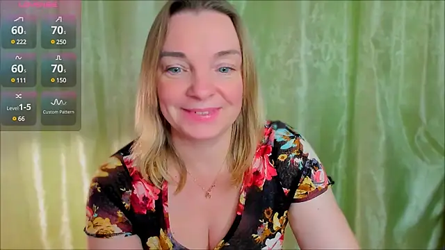 Snapshot of Regina__blue chatting on 03/09/25, 07:26 Regina  blue online show from 03/09/25, 07:26