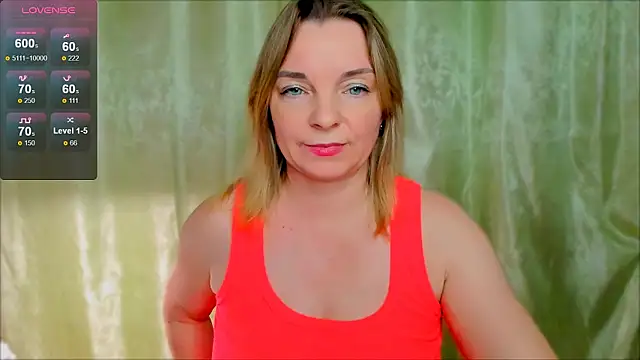 Snapshot of Regina__blue chatting on 02/19/25, 07:37 Regina  blue online show from 02/19/25, 07:37
