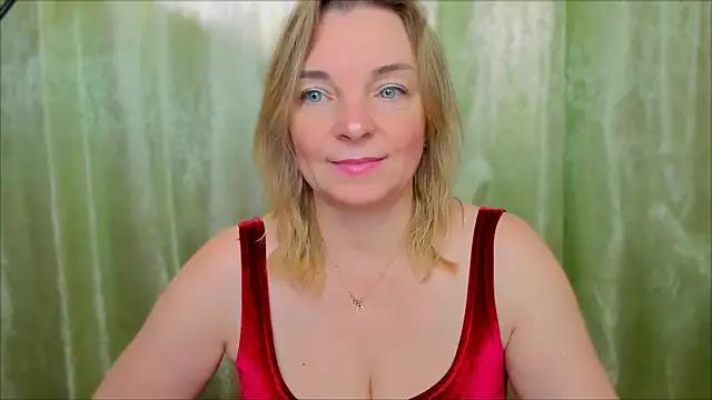 Snapshot of Regina__blue chatting on 02/03/25, 10:11 Regina  blue online show from 02/03/25, 10:11