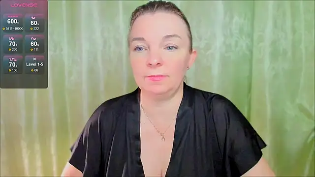 Snapshot of Regina__blue chatting on 03/03/25, 06:24 Regina  blue online show from 03/03/25, 06:24
