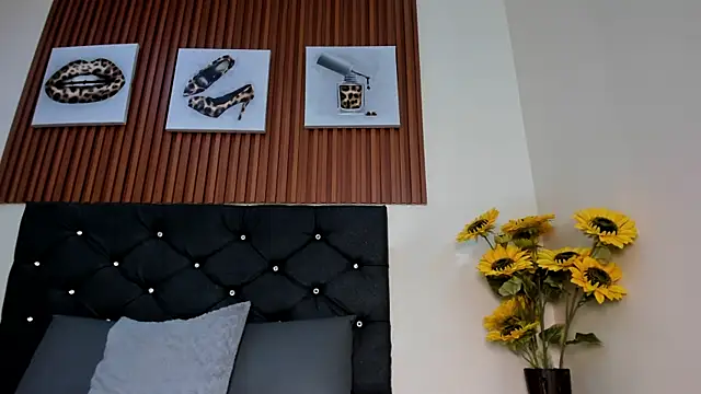 Zoe pss online show from 11/18/25, 08:34