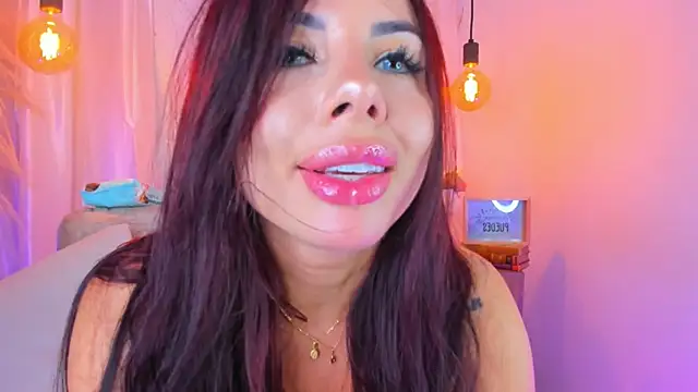 Snapshot of Natasha_hartaman chatting on 01/28/25, 02:42 Natasha hartaman online show from 01/28/25, 02:42