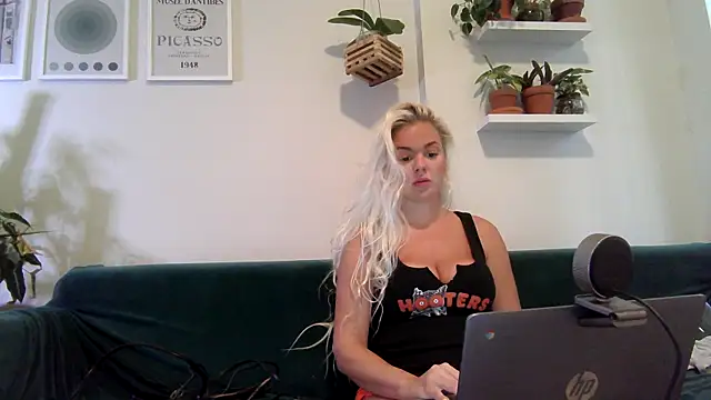 badblondebunny online show from 12/04/25, 10:09