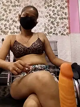 Snapshot of Kashish_18 chatting on 03/20/25, 06:08 Kashish 18 online show from 03/20/25, 06:08