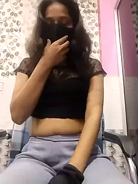 Snapshot of Kashish_18 chatting on 02/03/25, 06:02 Kashish 18 online show from 02/03/25, 06:02