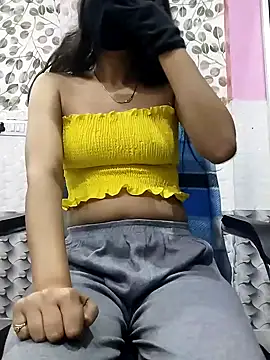 Snapshot of Kashish_18 chatting on 01/23/25, 09:39 Kashish 18 online show from 01/23/25, 09:39