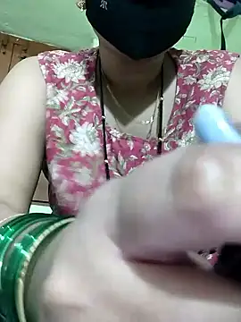 Snapshot of Kashish_18 chatting on 04/22/26, 06:31 Kashish 18 online show from 04/22/26, 06:31